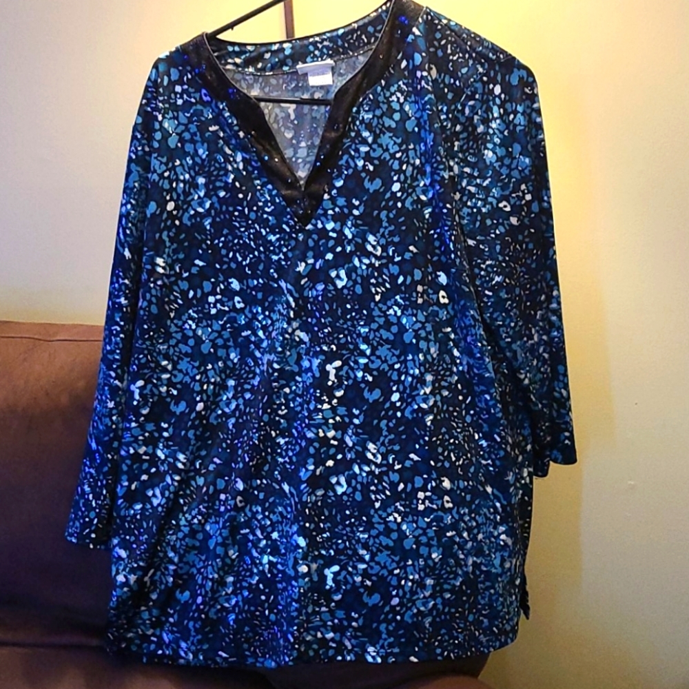 Solver,green,black.multo colored print blouse